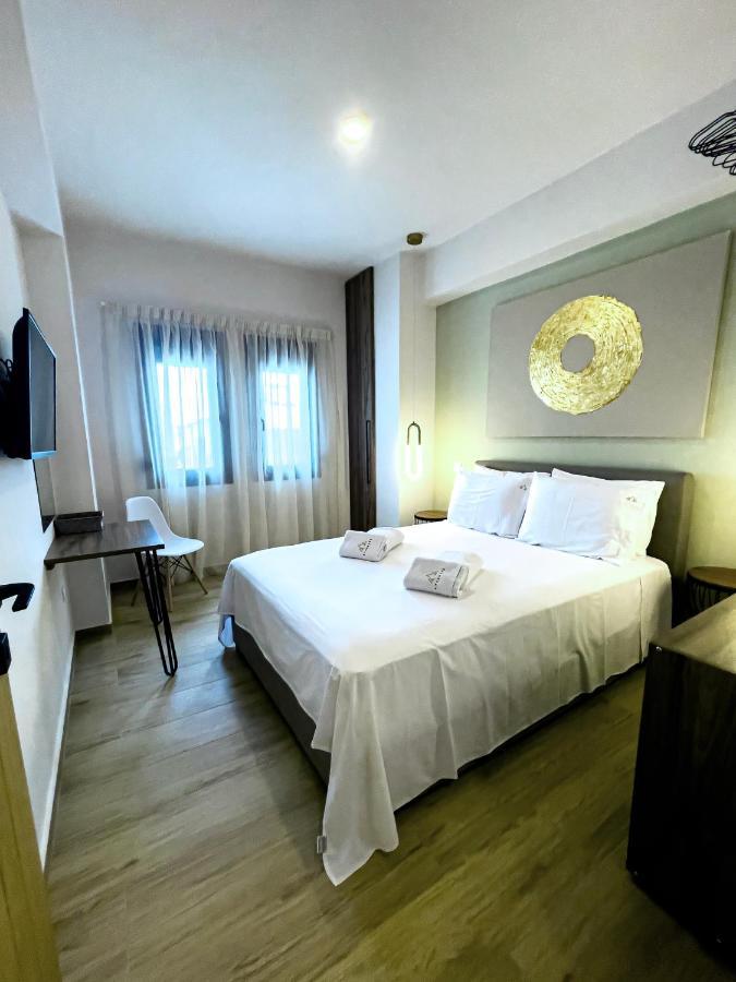 Athonite All Seasons Luxury Suites Ієрісос Екстер'єр фото