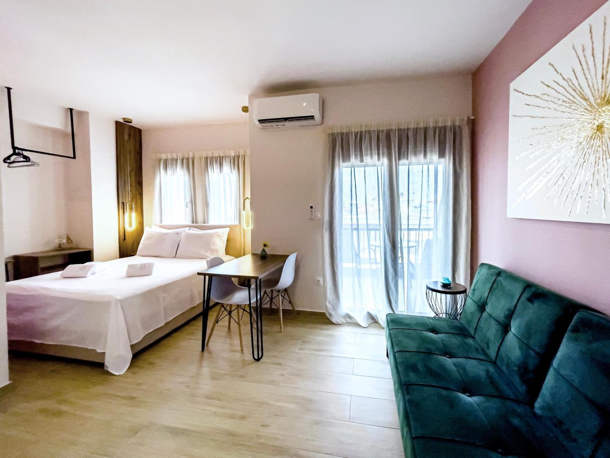 Athonite All Seasons Luxury Suites Ієрісос Екстер'єр фото