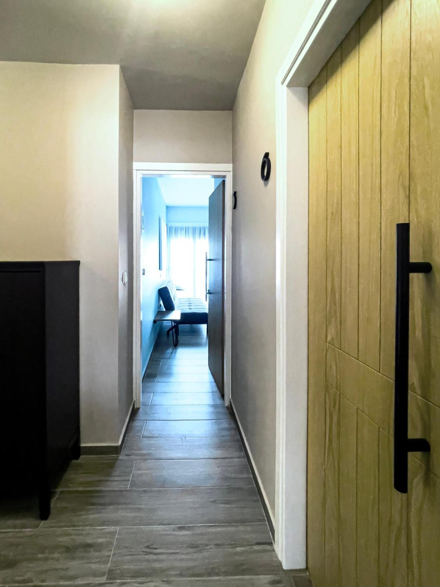 Athonite All Seasons Luxury Suites Ієрісос Екстер'єр фото