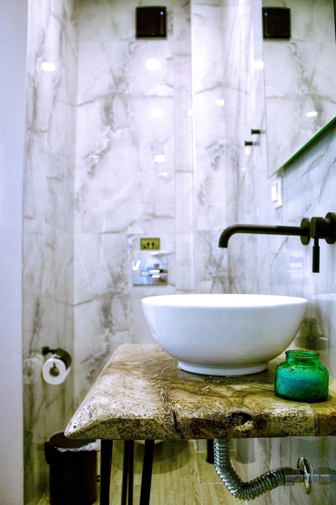 Athonite All Seasons Luxury Suites Ієрісос Екстер'єр фото